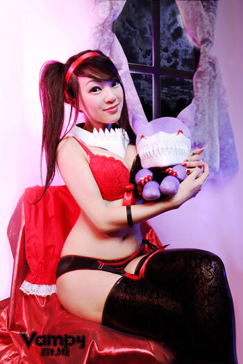 Vampybitme Linda Le