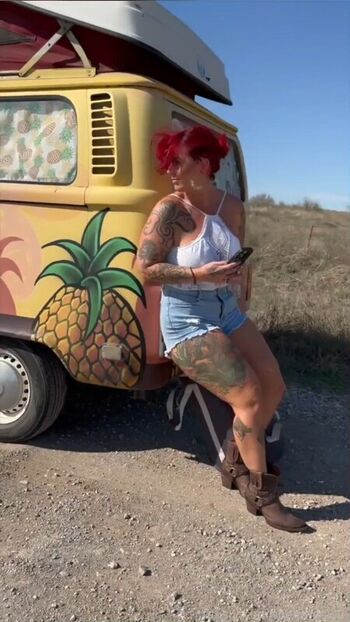 Full leaked Vanmama private onlyfans photo