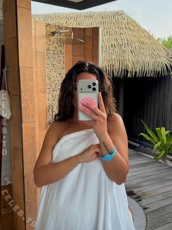 Full leaked Vanutschii private onlyfans photo