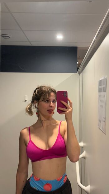 Full leaked Varvarik star page private onlyfans photo