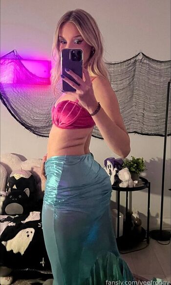 Full leaked Veefroggy private onlyfans photo
