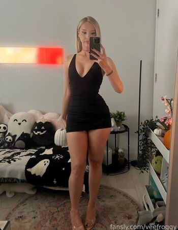 Full leaked Veefroggy private onlyfans photo