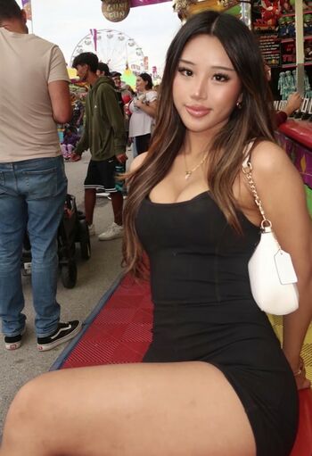 Full leaked Veeliette private onlyfans photo