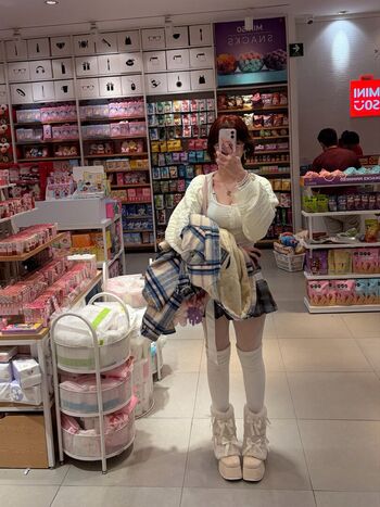 Full leaked Vekikusuo page private onlyfans photo