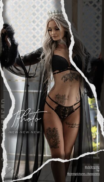 Full leaked Vel ve t aka lilymary private onlyfans photo