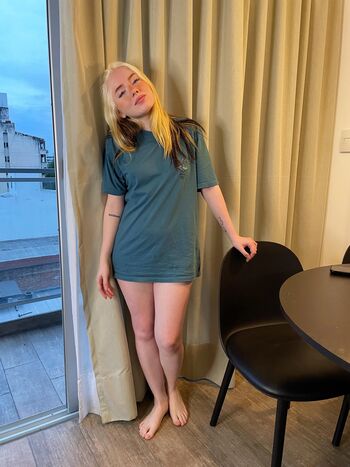 Full leaked Velvetvalen private onlyfans photo