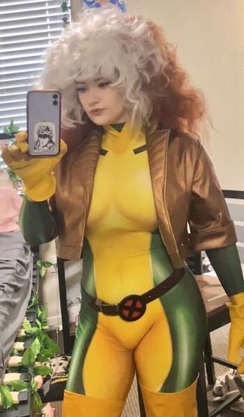 Full leaked Venom wifey page private onlyfans photo