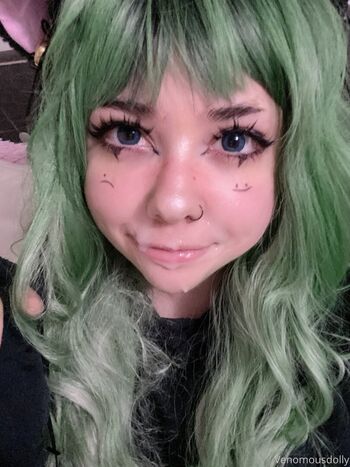 Venomous_dolly