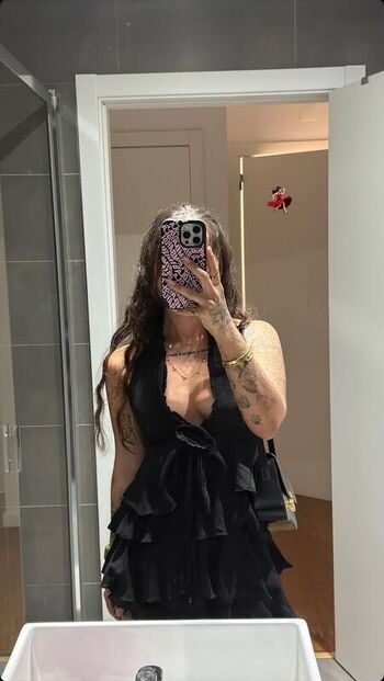 Full leaked Veronicainred private onlyfans photo