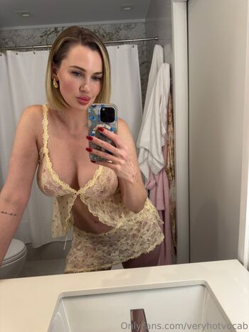 Full leaked Veryhotvocab private onlyfans photo