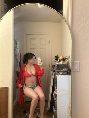 viannneyyyyy_