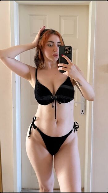 Full leaked Vibezgizem private onlyfans photo