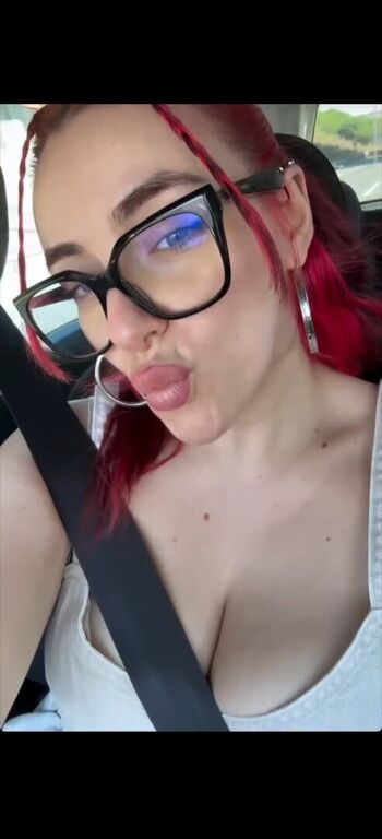 Full leaked Vibezgizem private onlyfans photo