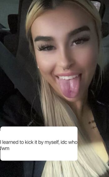 Full leaked Vickiejokr private onlyfans photo