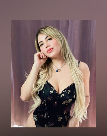 Full leaked Vicky demoore private onlyfans photo