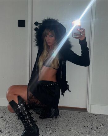 Victoria De Angelis