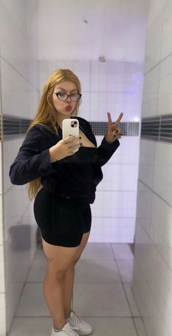Full leaked Victria private onlyfans photo