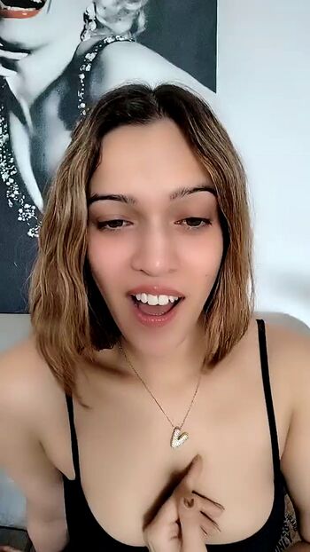 Full leaked Vidisha anand page private onlyfans photo