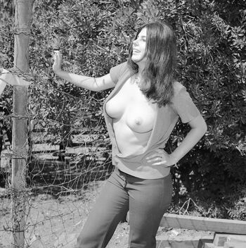 Full leaked Vintage english pinups page private onlyfans photo
