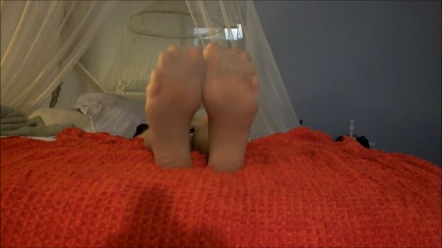 Full leaked Violet s toes violet s perfect feet page private onlyfans photo
