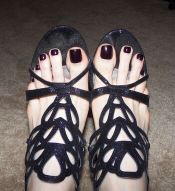 Full leaked Violet s toes violet s perfect feet private onlyfans photo