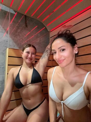 Violeta Dee