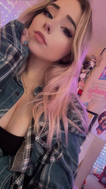 Full leaked Vipeachy private onlyfans photo