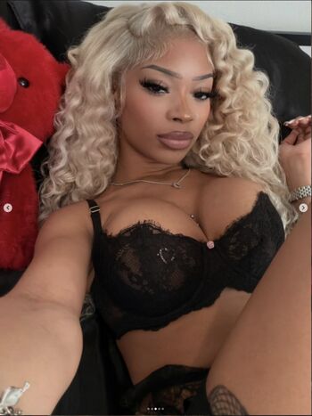 Full leaked Virall ari private onlyfans photo