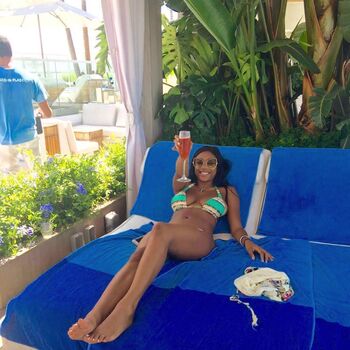 Full leaked Vivi page private onlyfans photo