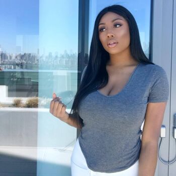 Full leaked Della cate/ private onlyfans photo