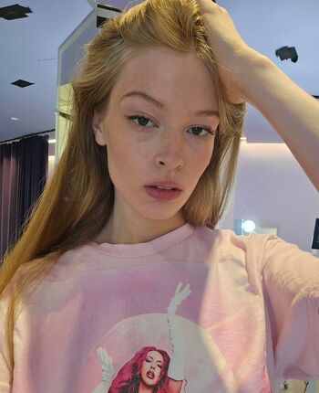 Vivian Jenna Wilson