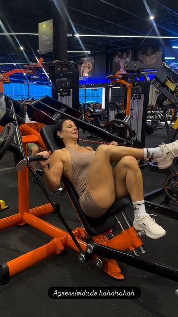 Viviane Araujo