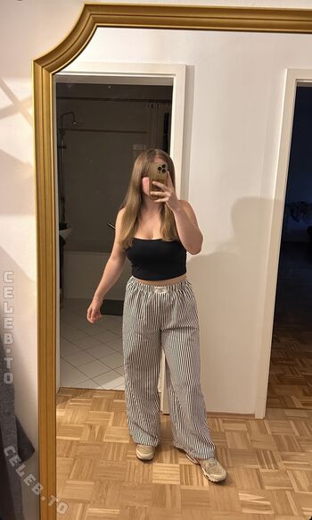 Full leaked Vivien rks private onlyfans photo