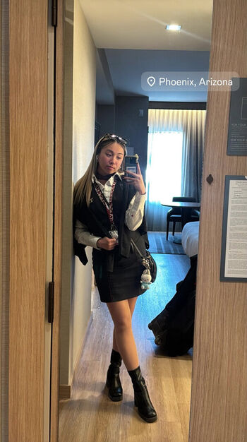 Full leaked Vivntrn abg page private onlyfans photo