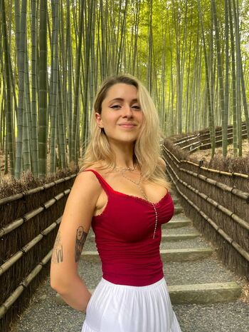 Full leaked Voghelita private onlyfans photo