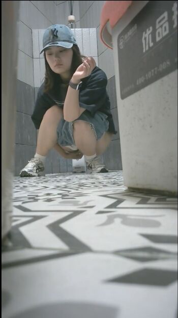 Voyeur Asian Pissing Toilet &Amp; Upskirts Only