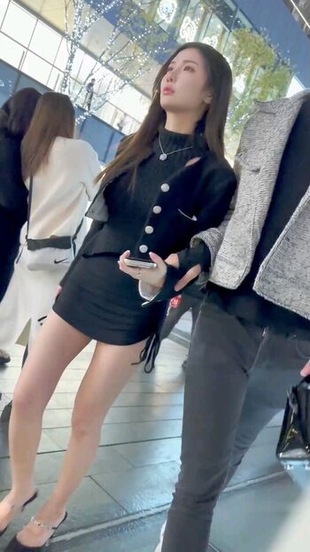 Voyeur Asian Pissing Toilet &Amp; Upskirts Only