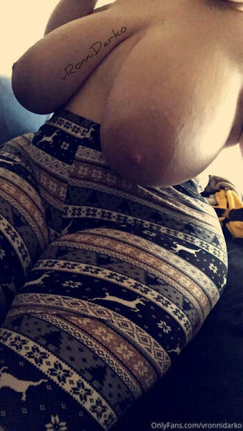 Full leaked Vronnidarko private onlyfans photo