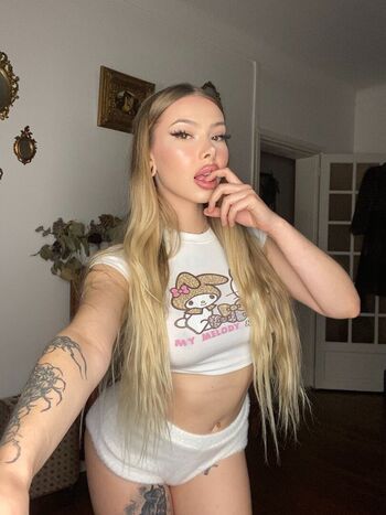 Full leaked Vulporia private onlyfans photo