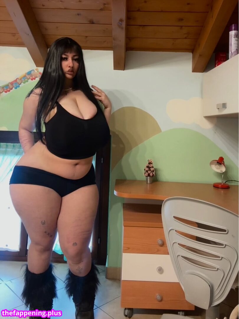 Mxmmytina / VVALENTINABONETALLI Nude OnlyFans Photo #66