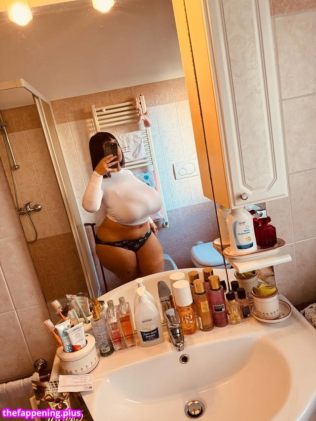 Mxmmytina / Vvalentinabonetalli Meztelen OnlyFans Fotó #186