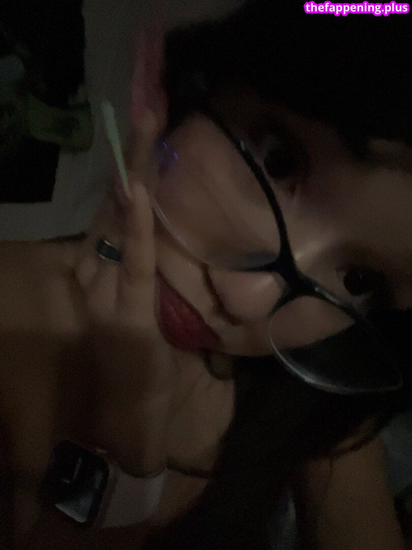 https: / vixzi / vveowx Nude OnlyFans Photo #12