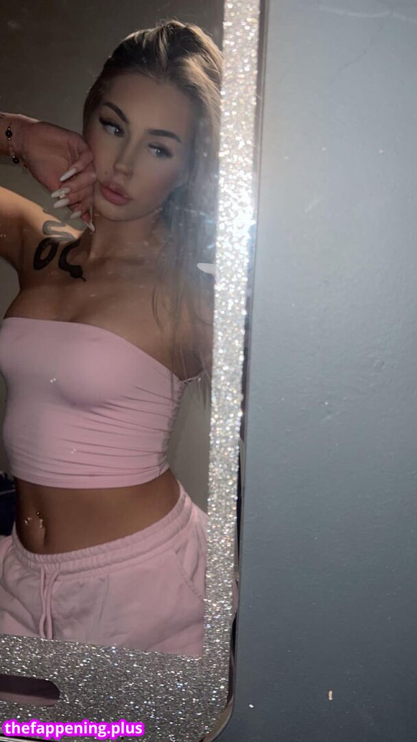 Vvikaraa / vikaraa_by_km Nude OnlyFans Photo #42