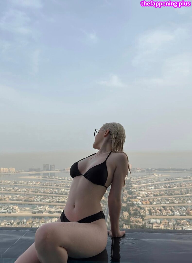 riavvsllxx / vvsllxx / Рия ヌードOnlyFans写真 #5