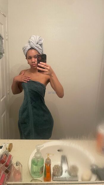 Full leaked Vxmpisariel private onlyfans photo