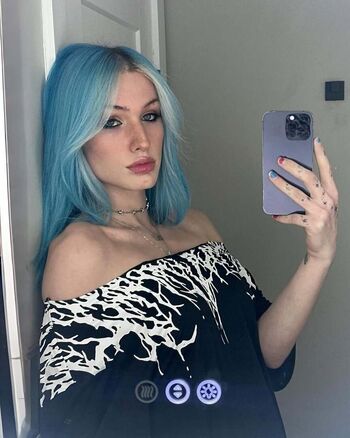 Full leaked Vylyria private onlyfans photo