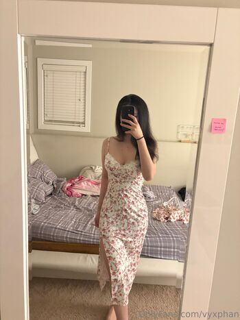 Full leaked Vyxia vyxphan private onlyfans photo