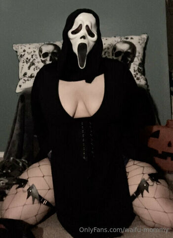 Full leaked Waifu mommy page private onlyfans photo