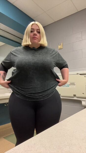 Full leaked Waifumystic private onlyfans photo