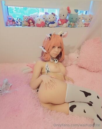 Full leaked Waifupetite private onlyfans photo